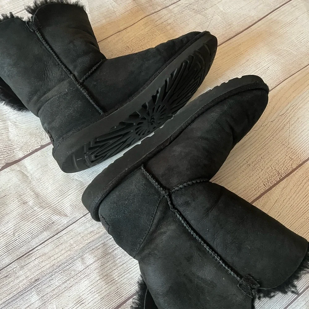 Ugg button accent black suede boots sz 7